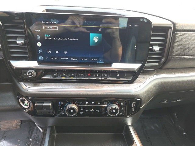 Used 2022 Chevrolet Silverado 1500 LTZ w/ LTZ Premium Package image 33