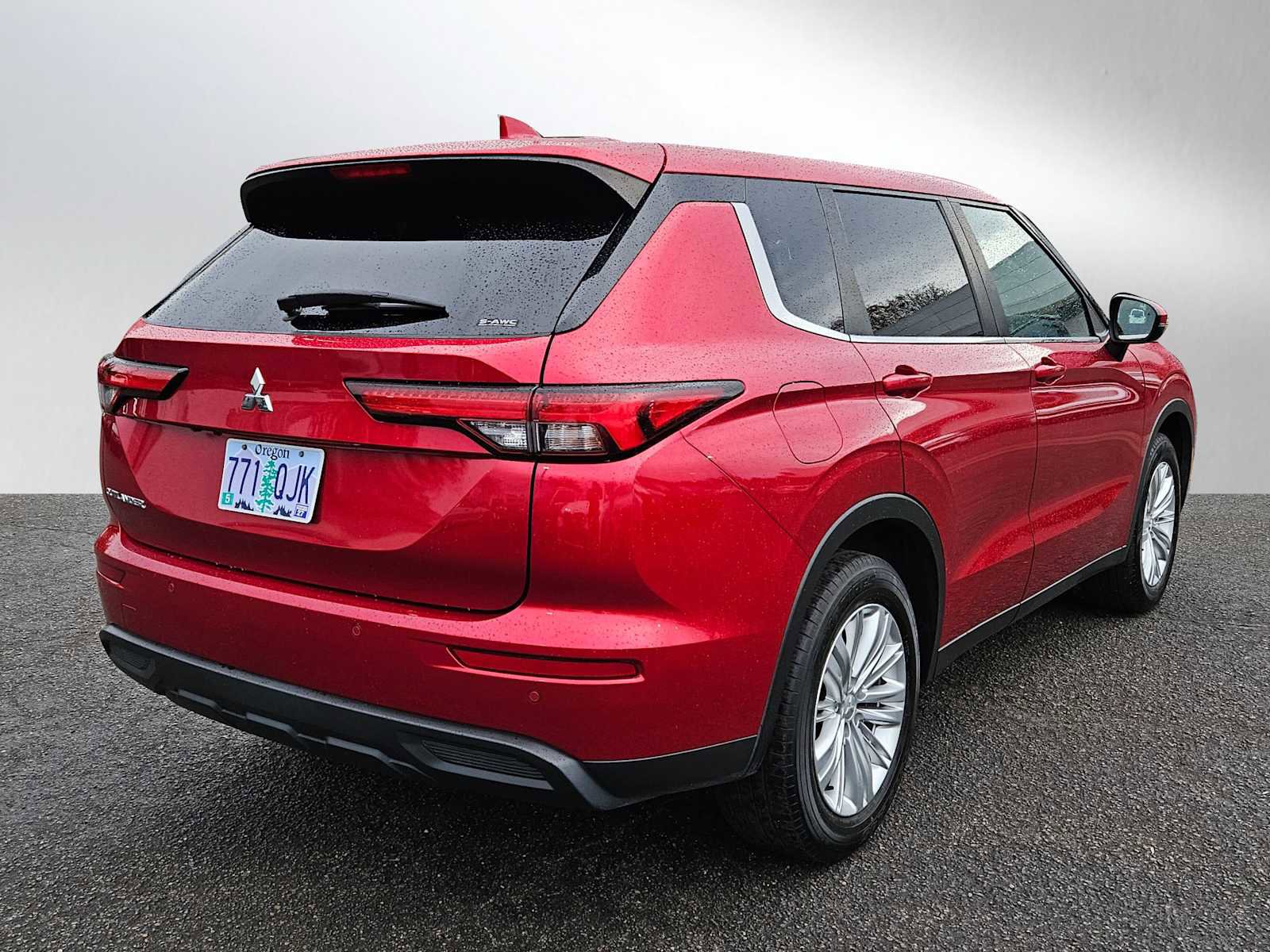 Used 2022 Mitsubishi Outlander ES image 3