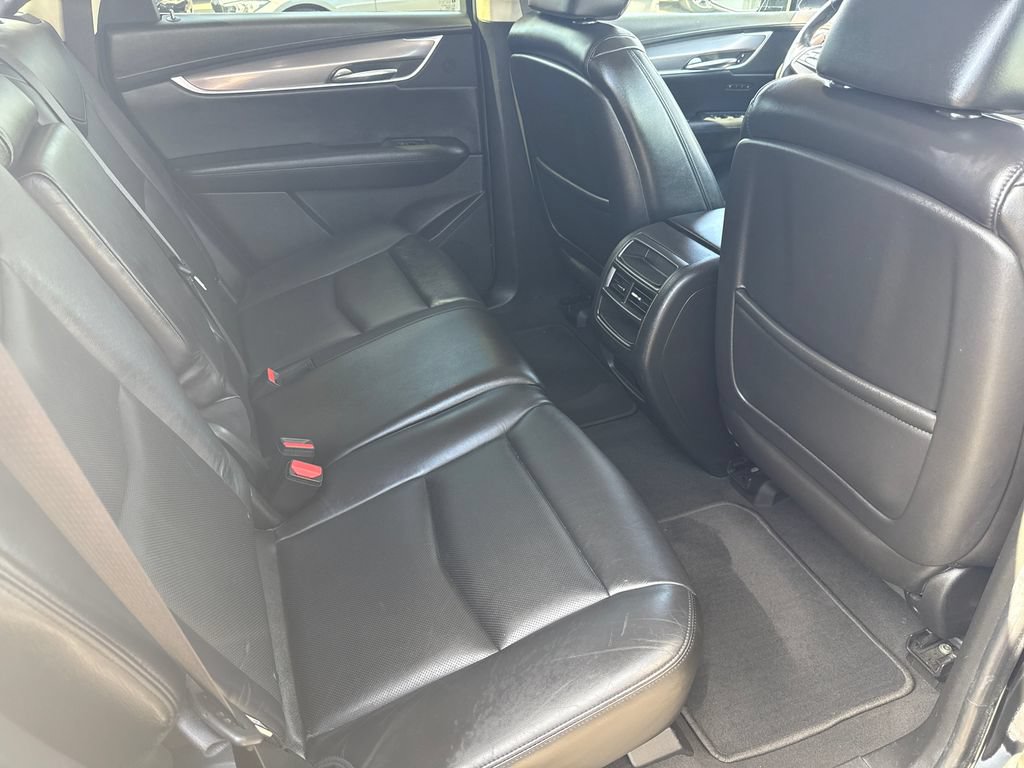Used 2017 Cadillac XT5 Premium Luxury w/ Advanced Security Package FWD image 15