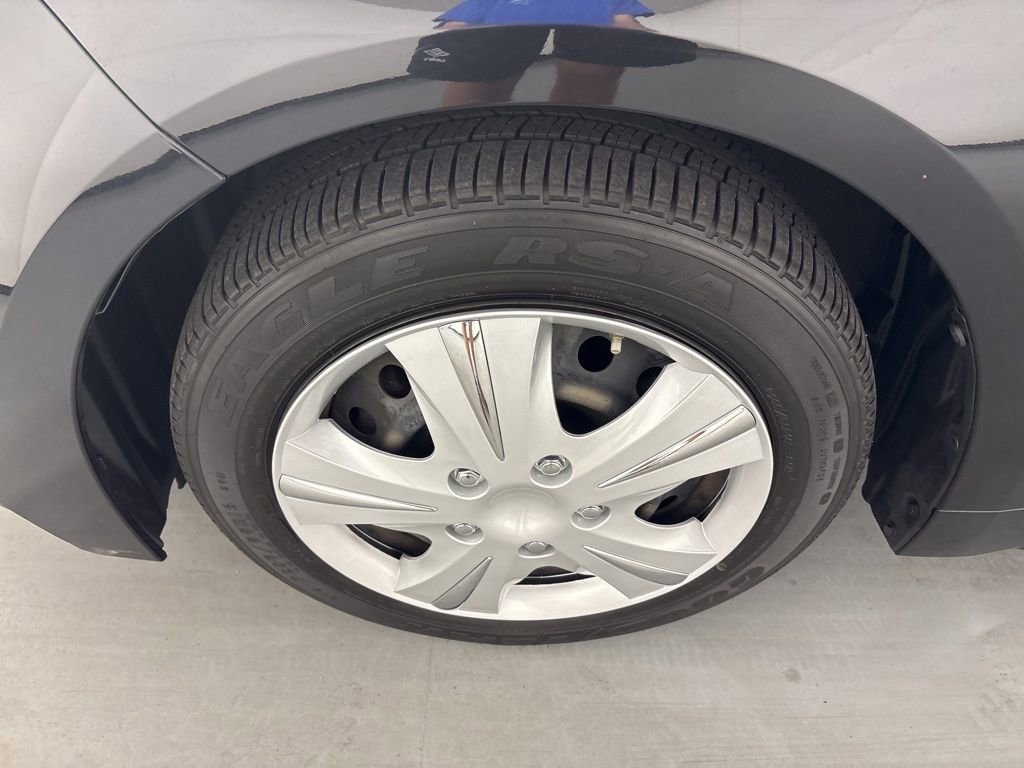 Used 2020 Toyota Corolla LE FWD image 13
