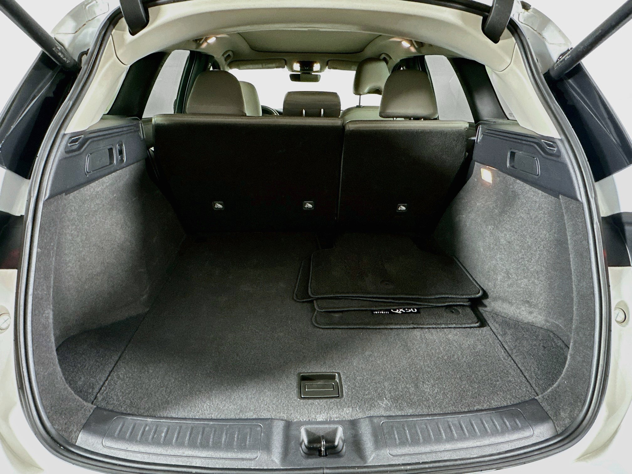 Used 2024 INFINITI QX50 Luxe FWD image 28