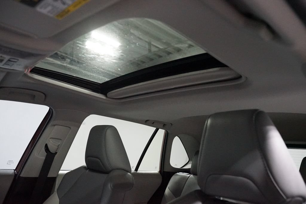 Certified 2022 Toyota RAV4 XLE Premium AWD/4WD image 33