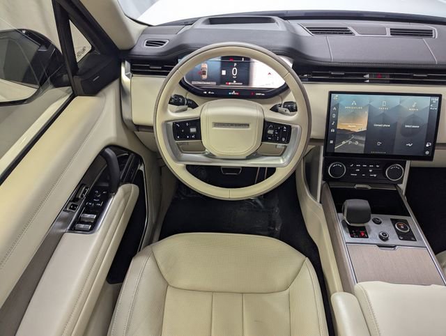 Used 2023 Land Rover Range Rover SE image 7