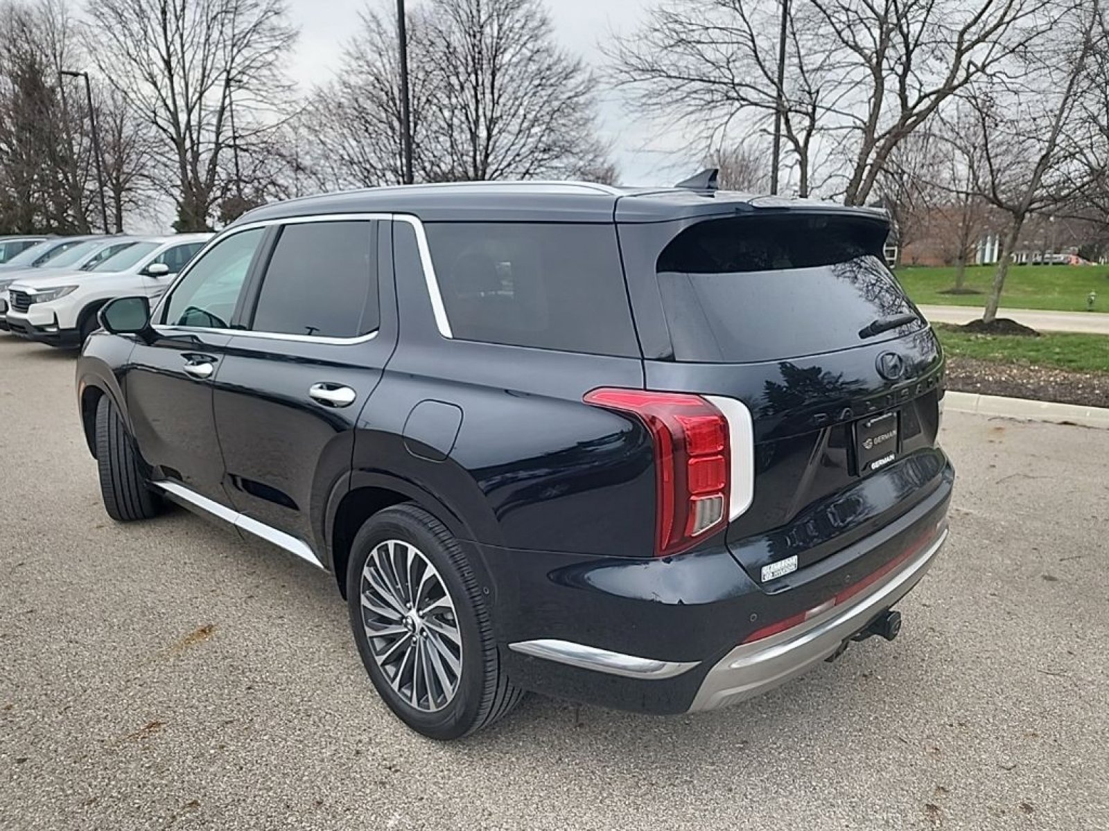 Used 2024 Hyundai Palisade Calligraphy image 5