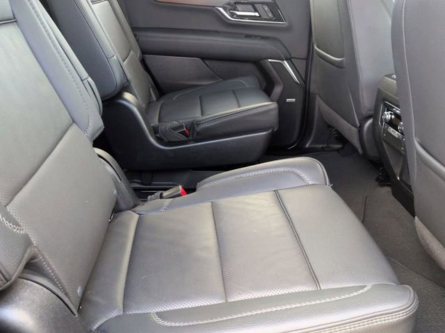 Used 2025 GMC Yukon Denali AWD/4WD image 28