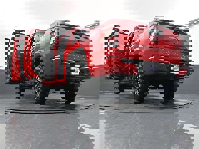 Used 2023 Nissan Frontier PRO-4X w/ Technology Package image 32