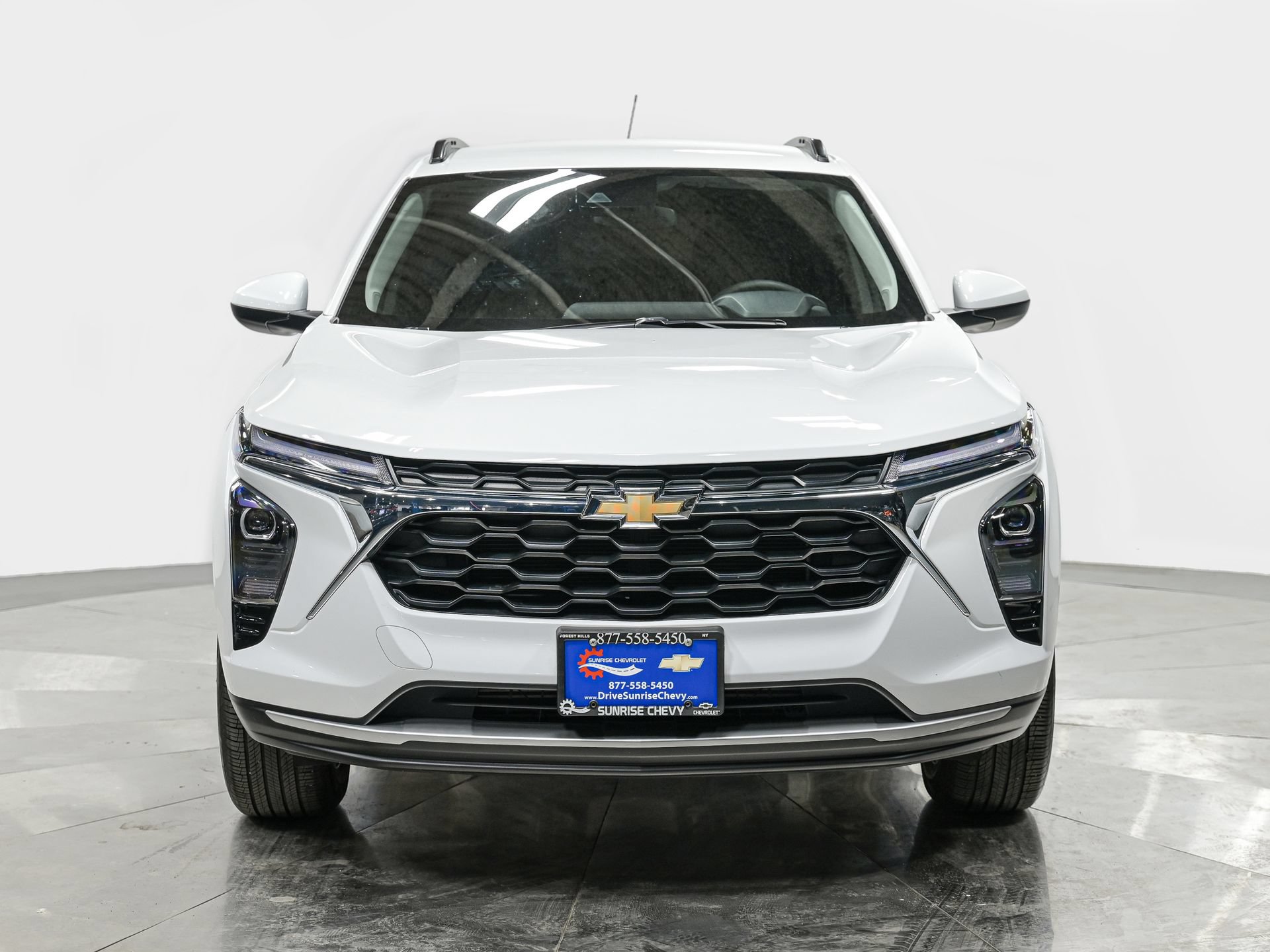 Used 2024 Chevrolet Trax LT FWD image 12