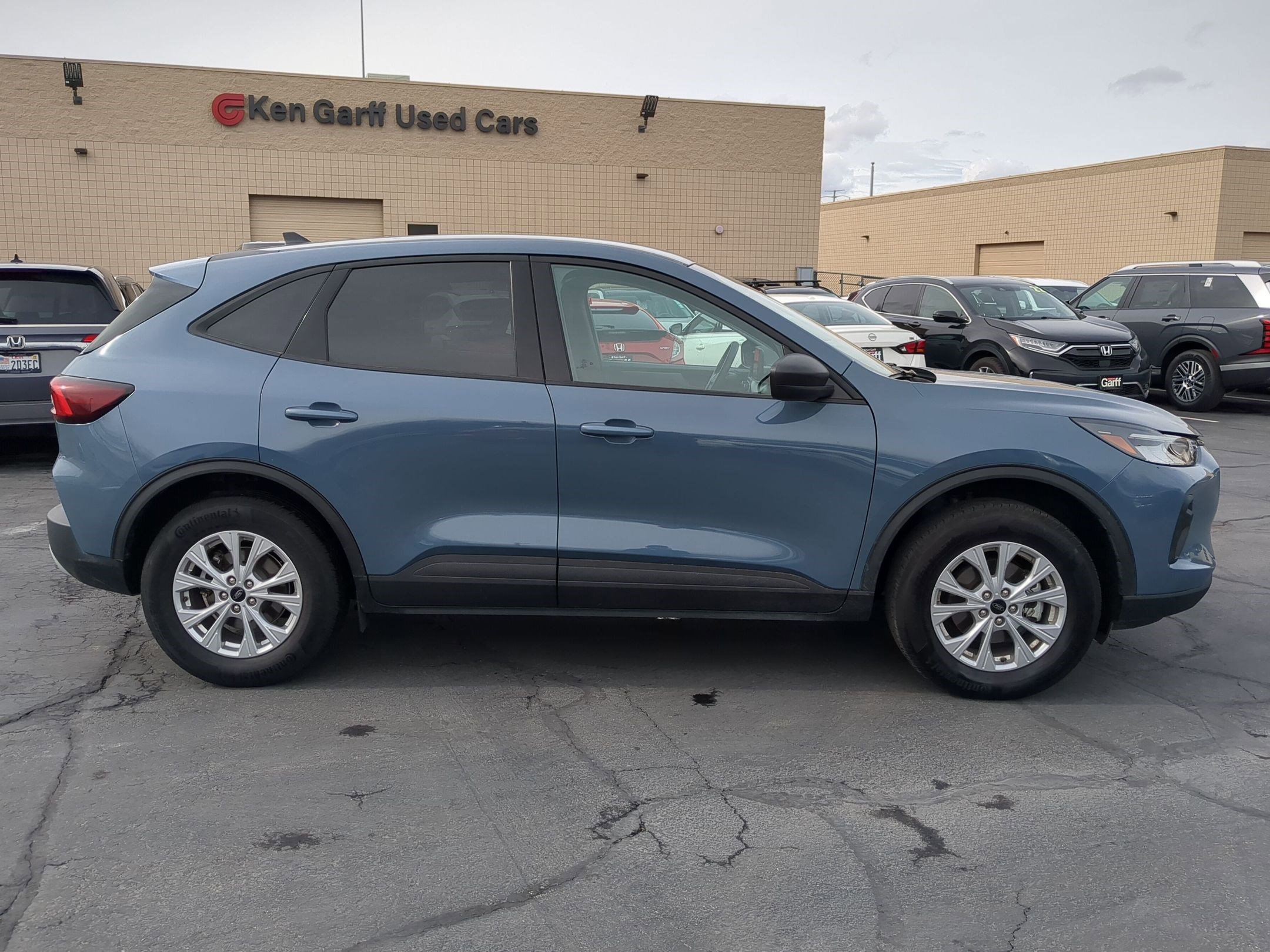 Used 2025 Ford Escape Active image 2
