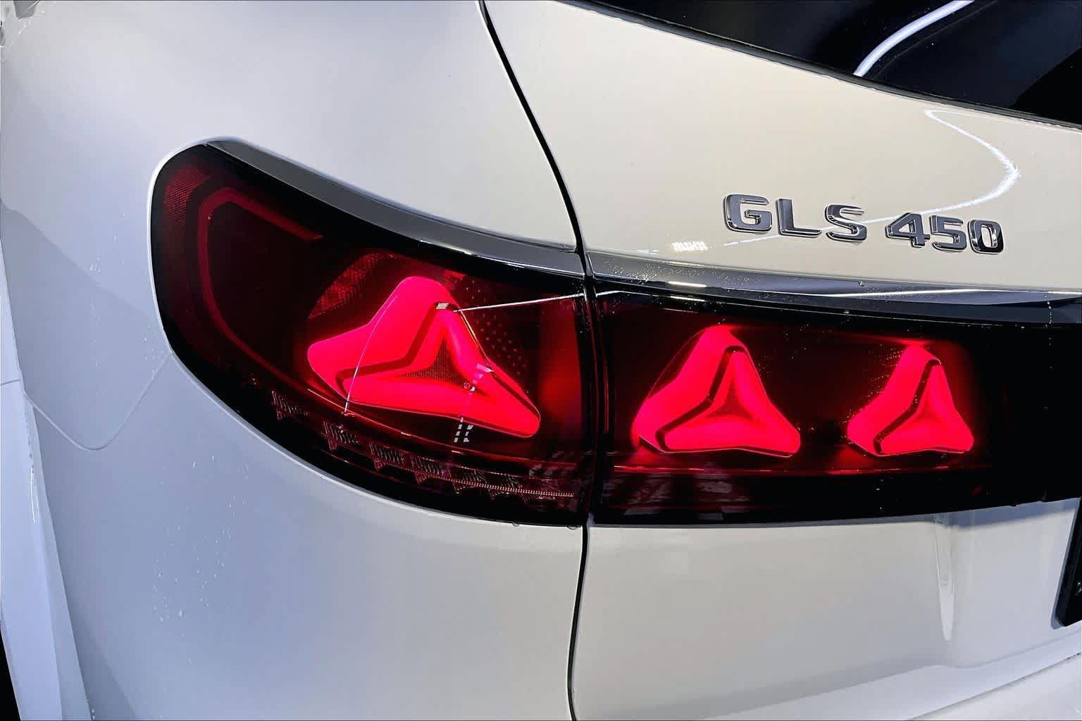 New 2027 Mercedes-Benz GLS 450 4MATIC image 5