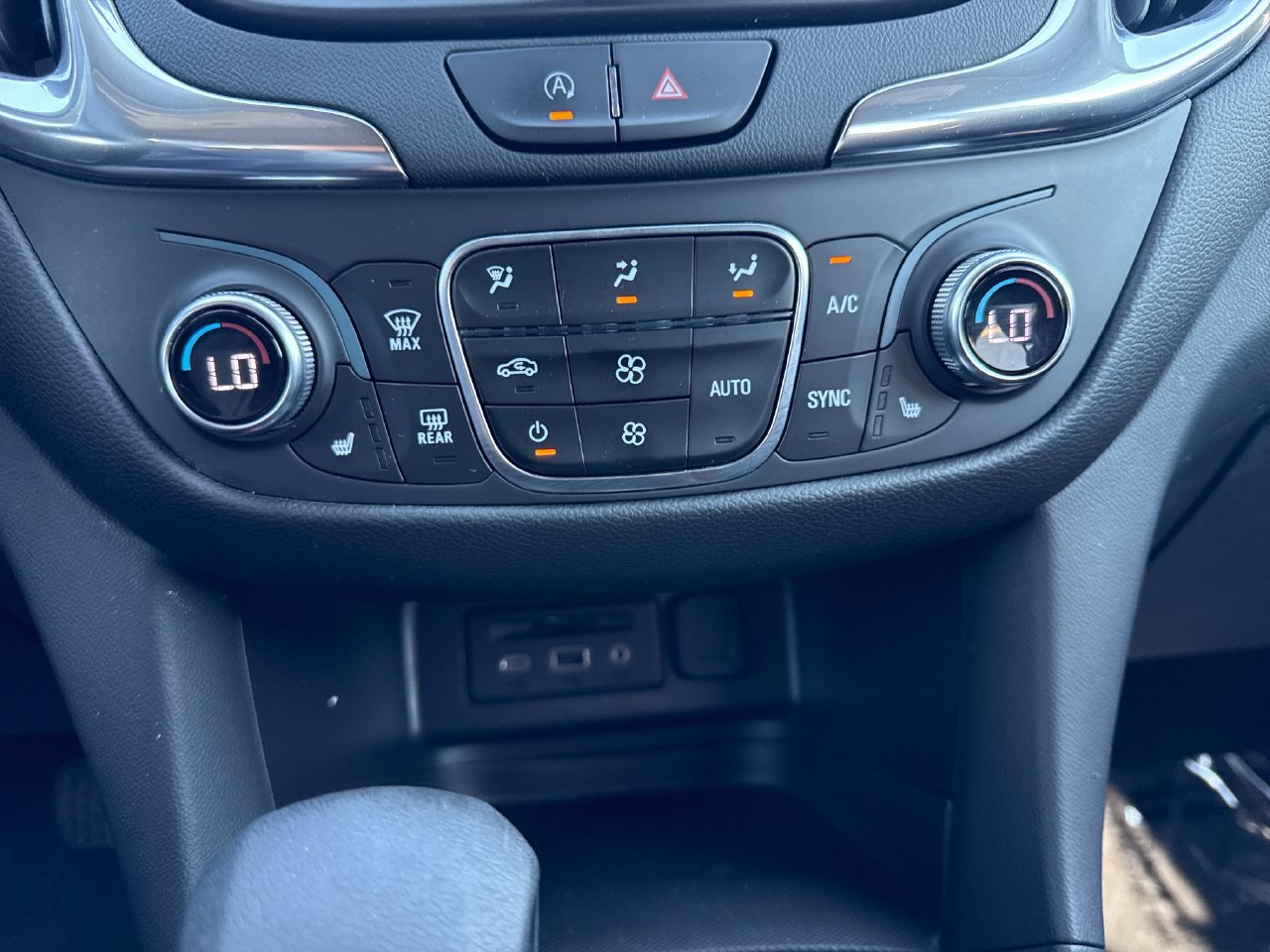 Used 2023 Chevrolet Equinox LT AWD/4WD image 20