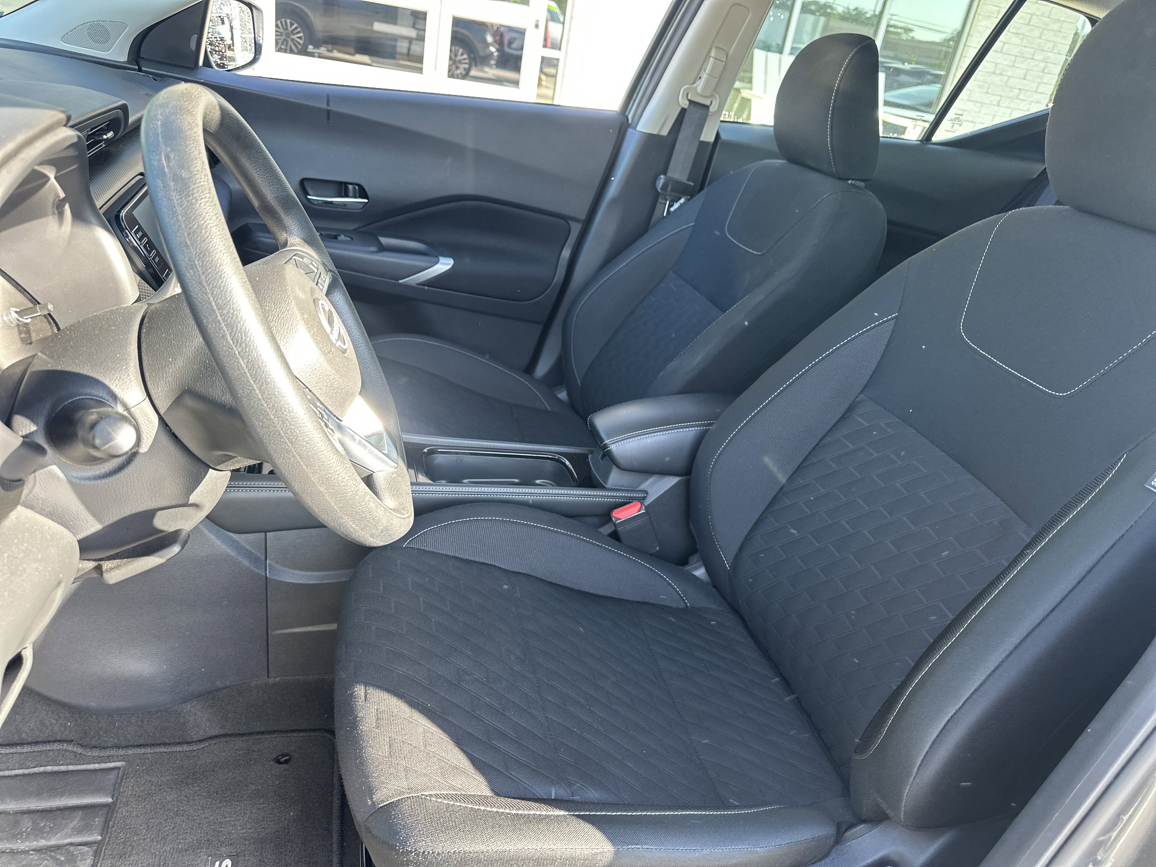 Used 2024 Nissan Kicks SV w/ Interior Electronics Package FWD image 11