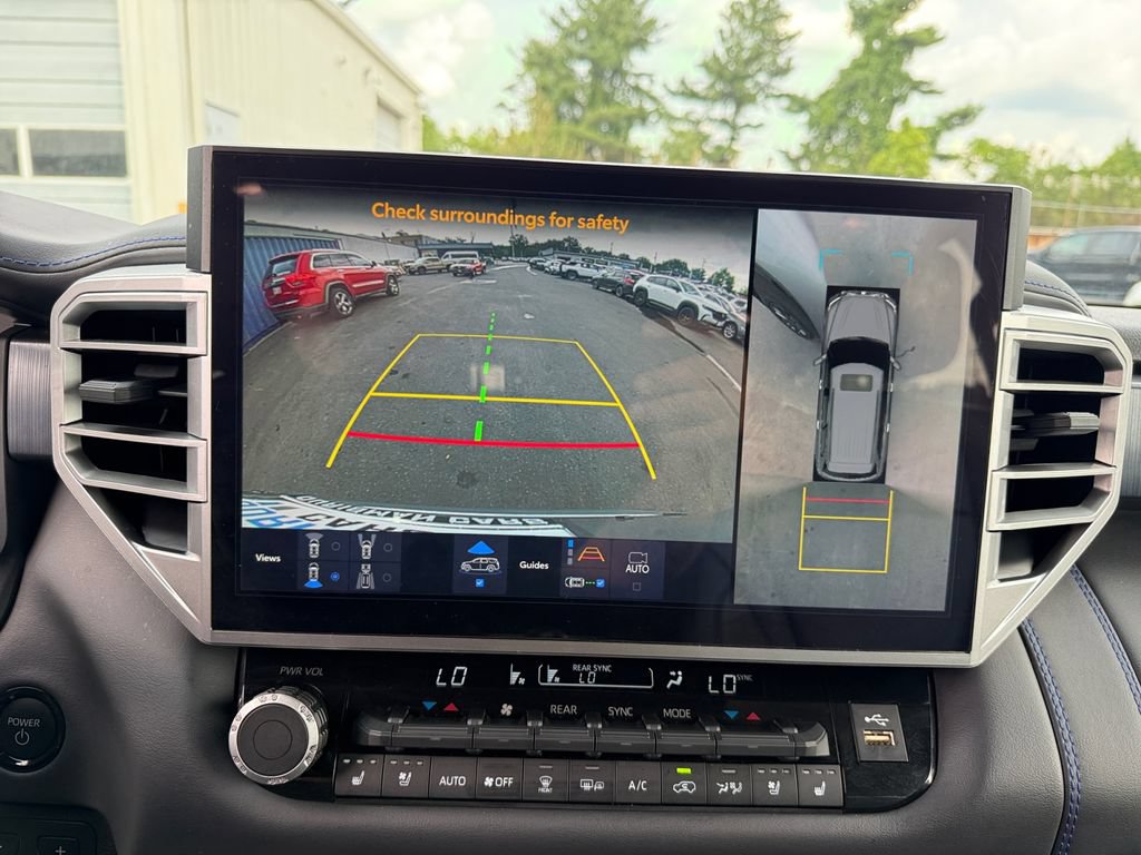Used 2025 Toyota Sequoia Platinum AWD/4WD image 22