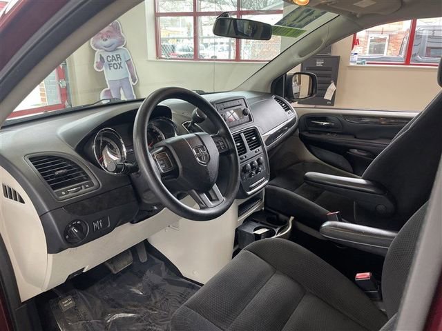 Used 2017 Dodge Grand Caravan SE FWD image 19