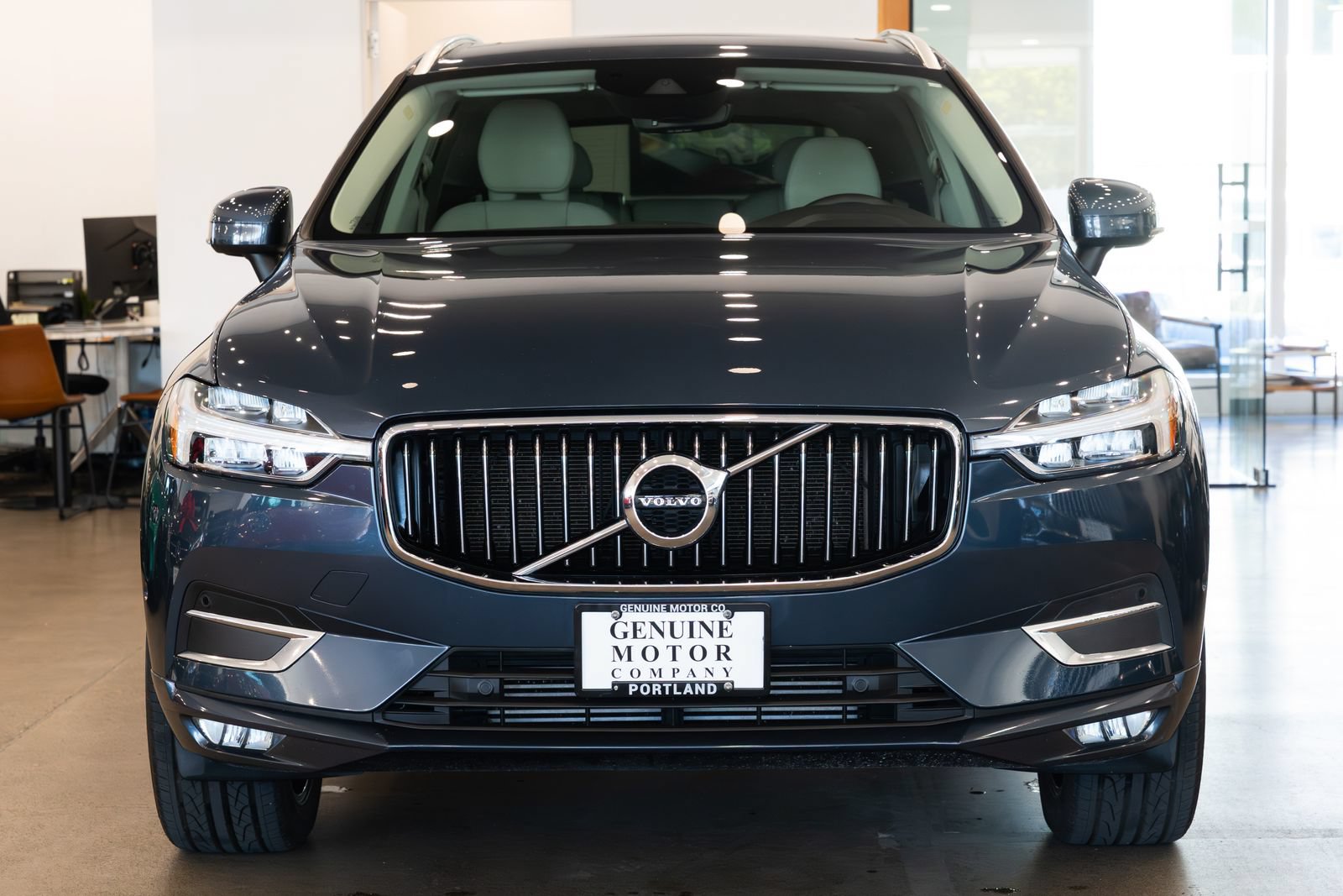 Used 2019 Volvo XC60 T5 Inscription AWD/4WD image 2