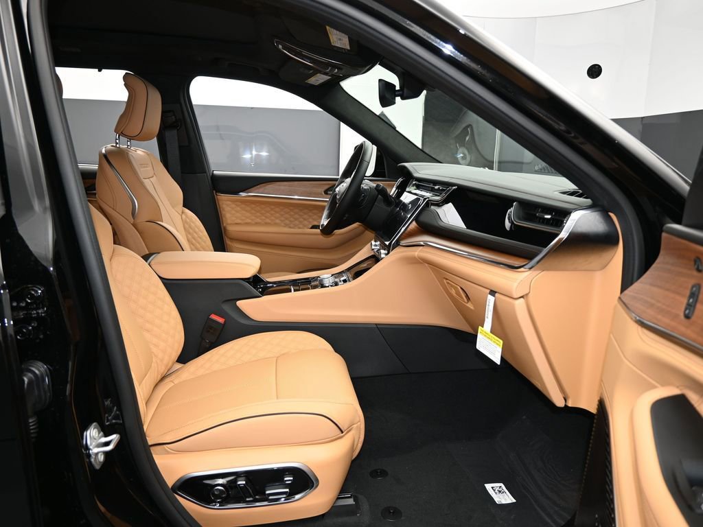 New 2025 Jeep Grand Cherokee Summit image 46