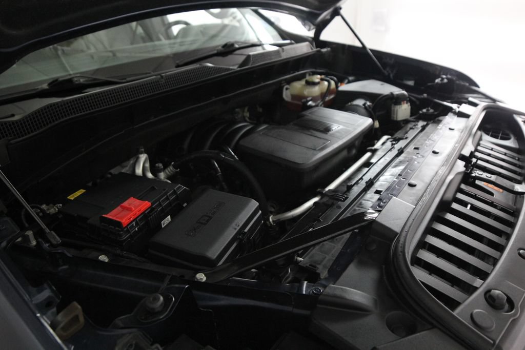 Used 2023 Chevrolet Silverado 1500 LT AWD/4WD image 48