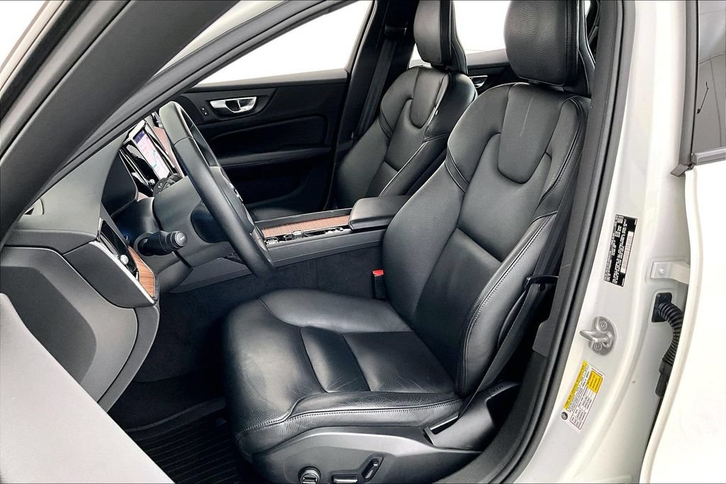 Certified 2023 Volvo S60 B5 Plus w/ Climate Package AWD/4WD image 33