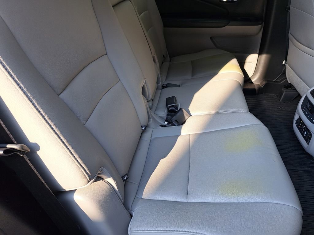 Used 2017 Honda Pilot Touring image 24