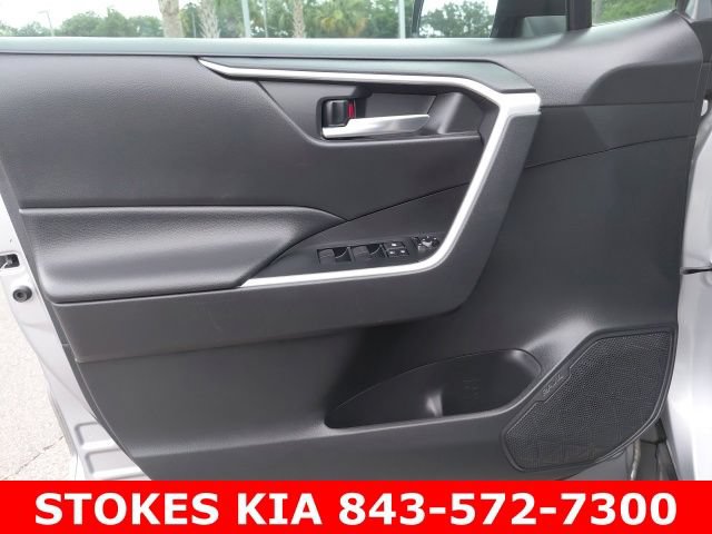Used 2021 Toyota RAV4 XLE FWD image 20