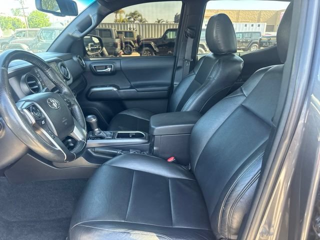 Used 2023 Toyota Tacoma SR5 RWD image 31