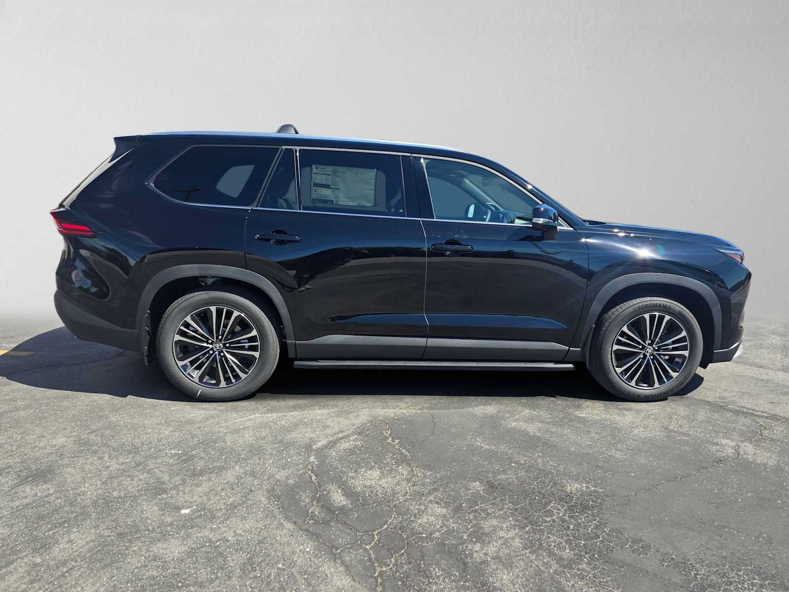 New 2026 Toyota Grand Highlander AWD Hybrid image 2