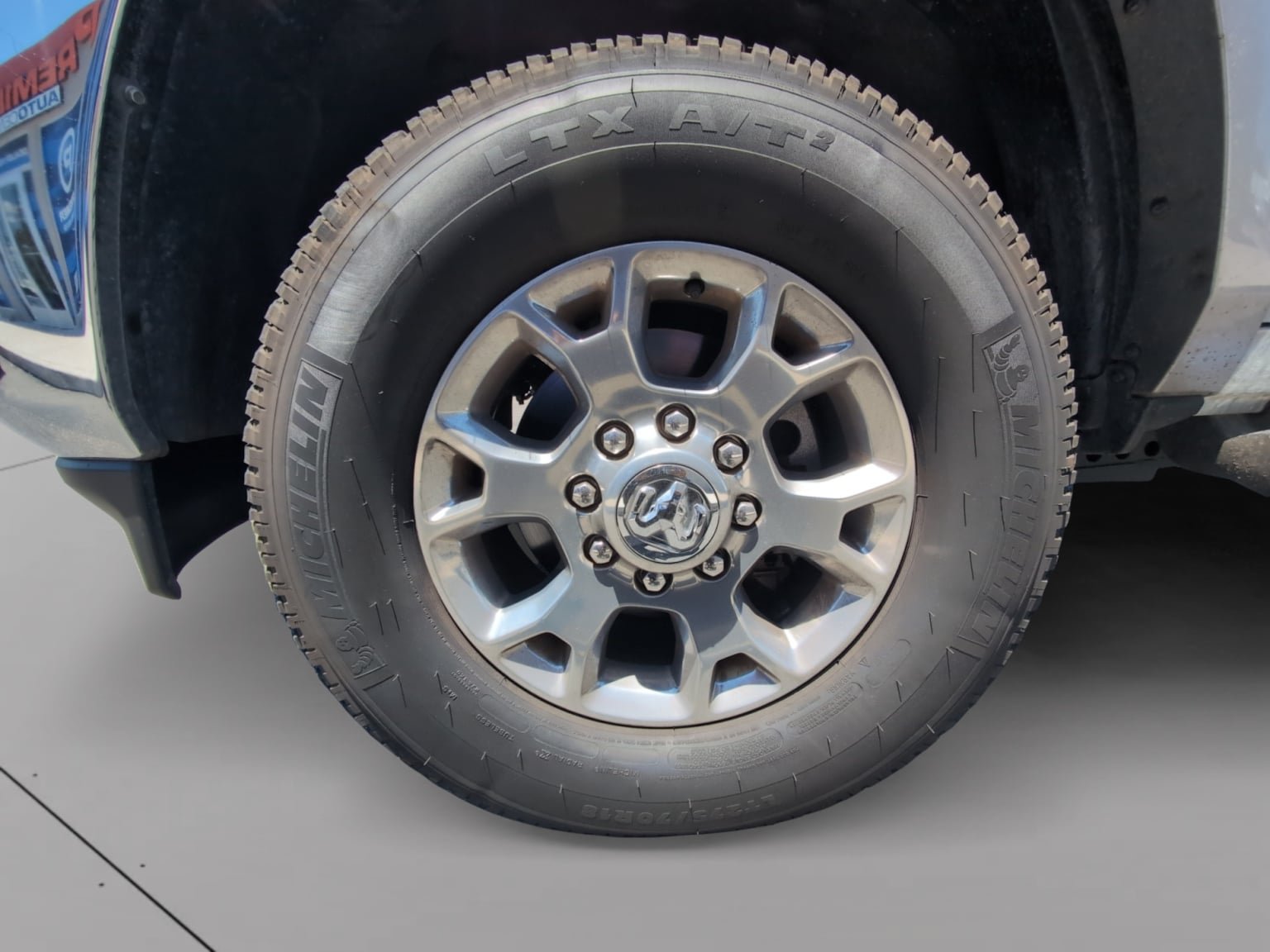 Used 2019 RAM 2500 Laramie AWD/4WD image 9
