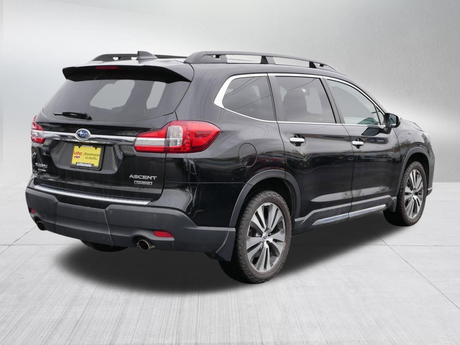 Used 2022 Subaru Ascent Touring AWD/4WD image 3