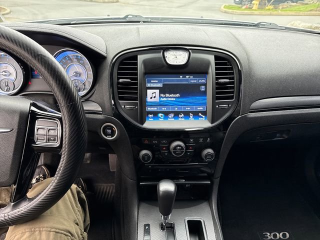 Used 2014 Chrysler 300 S image 21