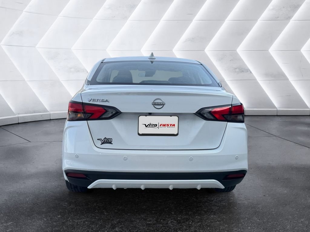 Used 2025 Nissan Versa SV w/ Trunk Package image 5