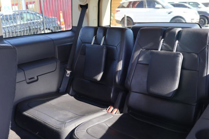 Used 2017 Ford Flex Limited image 30