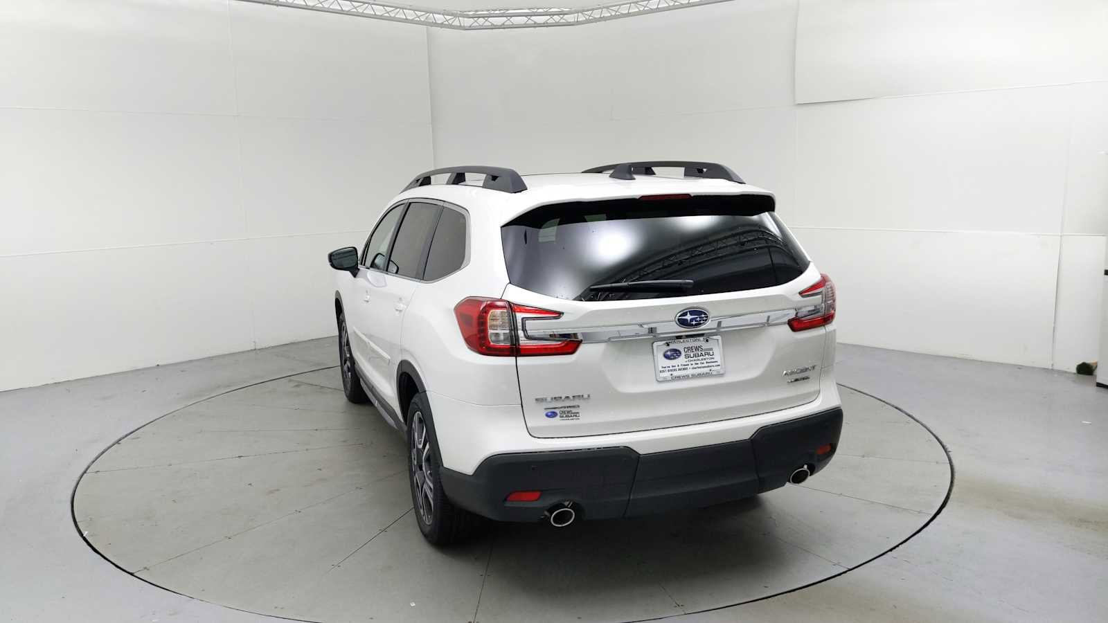 New 2025 Subaru Ascent Limited w/ Popular Package #2 image 8