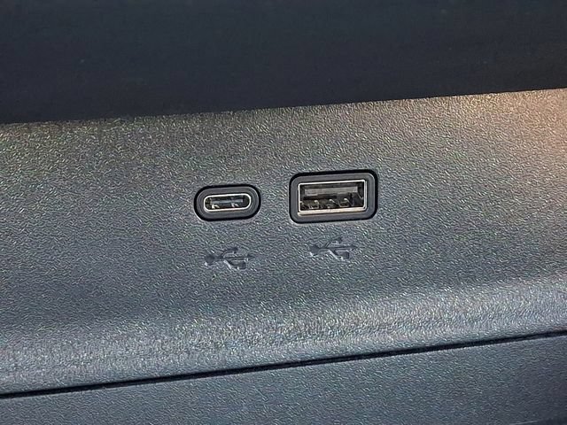 Used 2026 Chevrolet Equinox LT w/ Safety and Technology Package AWD/4WD image 17