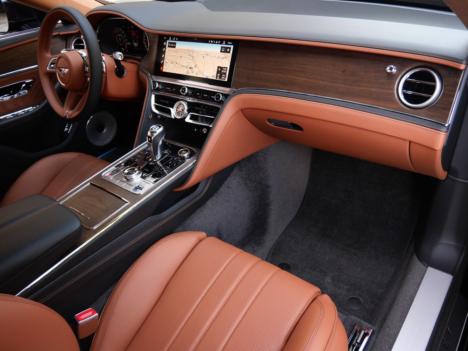 New 2026 Bentley Flying Spur V8 AWD/4WD image 2