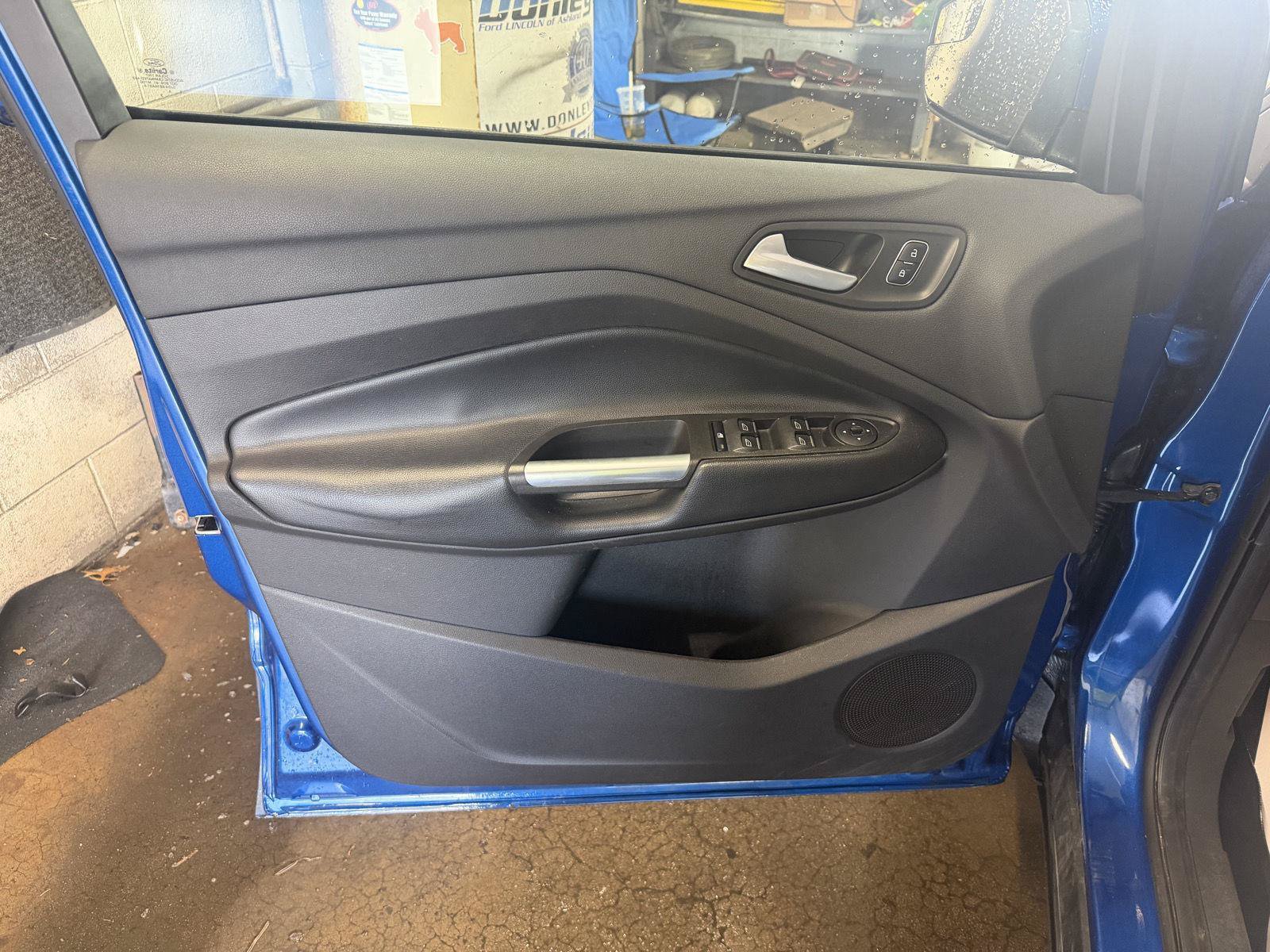 Used 2019 Ford Escape SEL AWD/4WD image 12