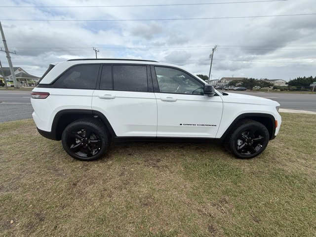 New 2025 Jeep Grand Cherokee Limited w/ Luxury Tech Group II image 7