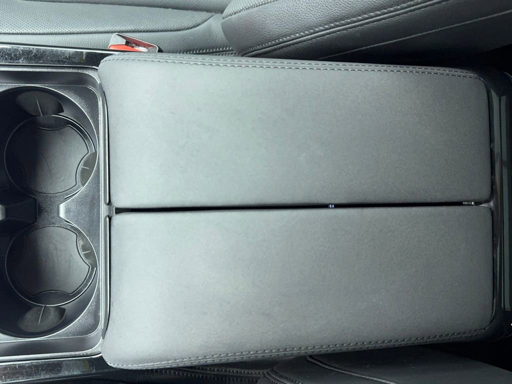 Used 2025 Land Rover Range Rover Velar Dynamic SE image 37