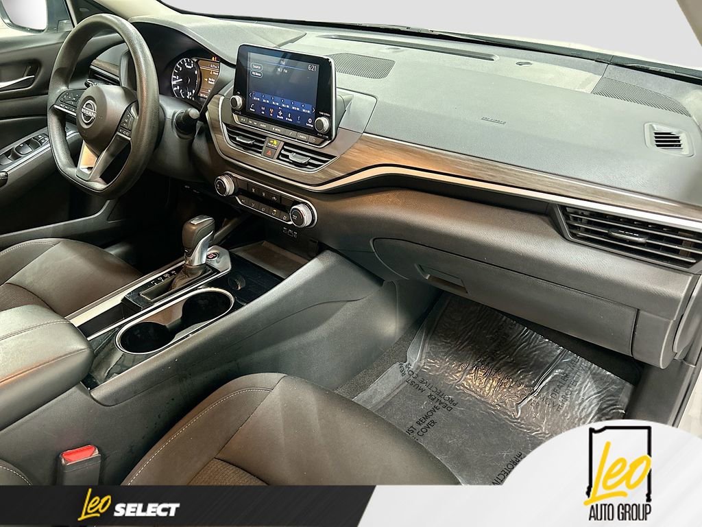 Used 2024 Nissan Altima 2.5 SV image 26