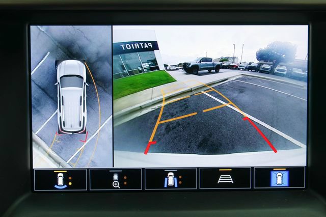Used 2023 GMC Acadia Denali w/ Denali Technology Package FWD image 34
