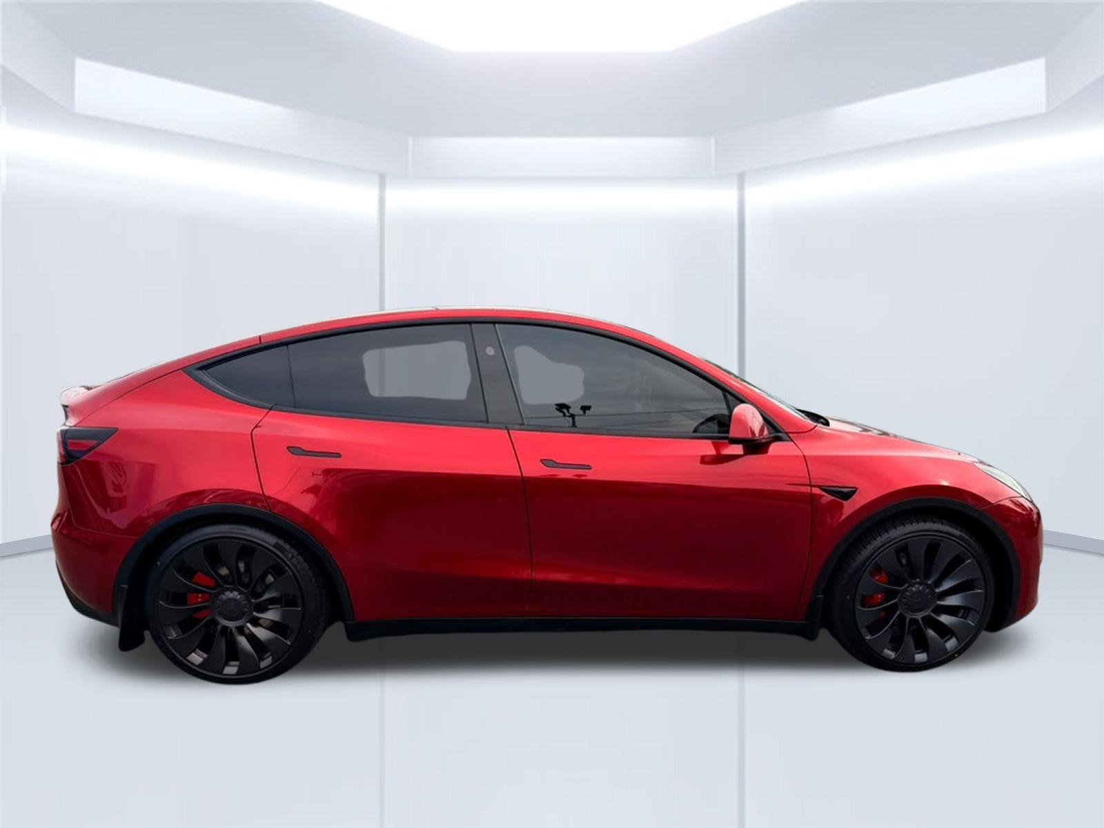 Used 2024 Tesla Model Y Performance AWD/4WD image 4