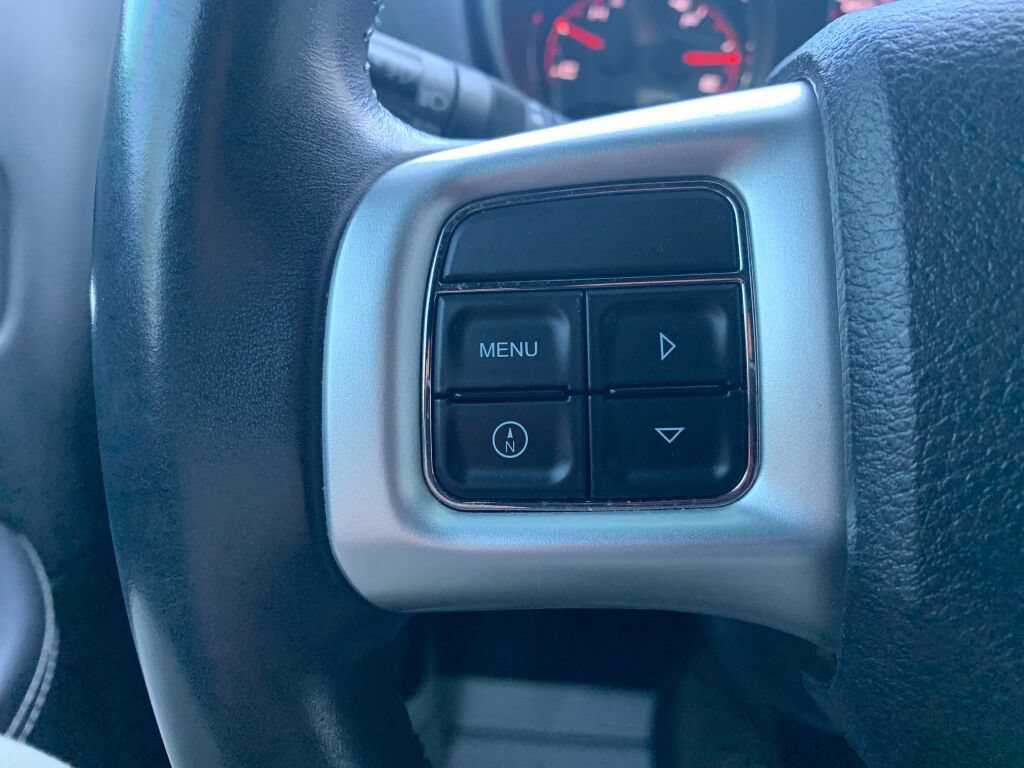 Used 2013 Dodge Avenger SXT w/ Rallye Appearance Group FWD image 19