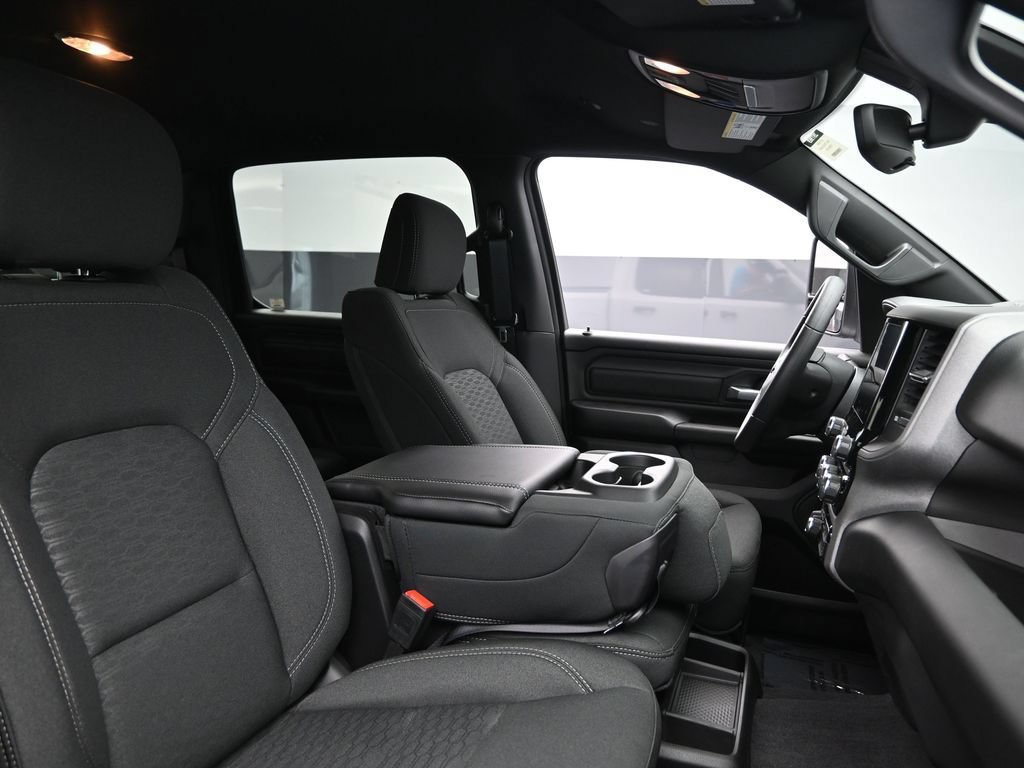 Used 2025 RAM 1500 Tradesman AWD/4WD image 32