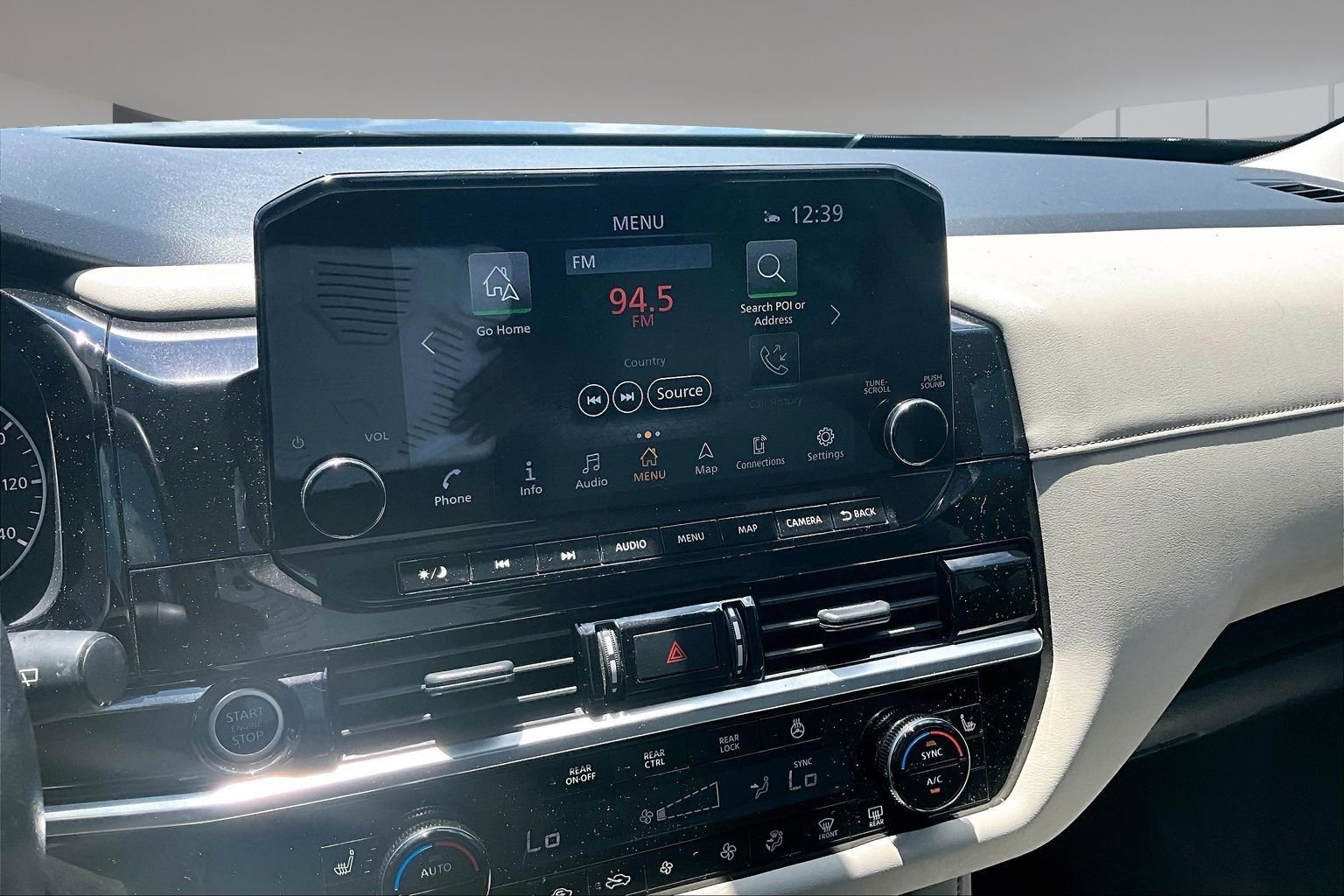 Used 2022 Nissan Pathfinder SL AWD/4WD image 9