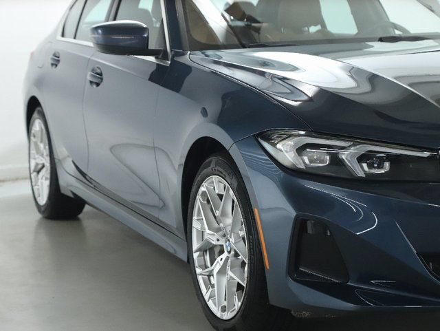Used 2026 BMW 330i xDrive Sedan w/ Convenience Package AWD/4WD image 9