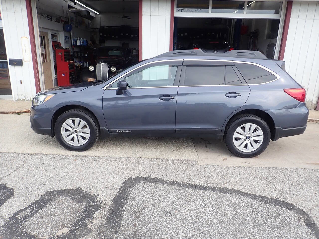 Used 2016 Subaru Outback 2.5i Premium image 19