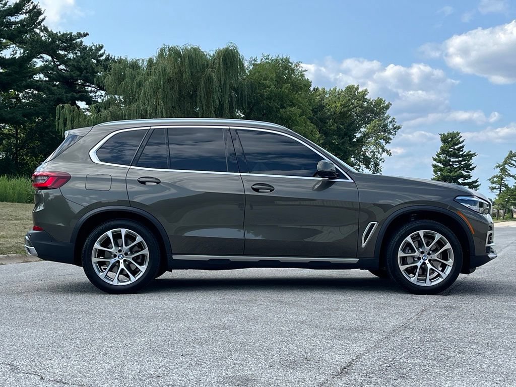 Used 2022 BMW X5 xDrive40i w/ Premium Package AWD/4WD image 8
