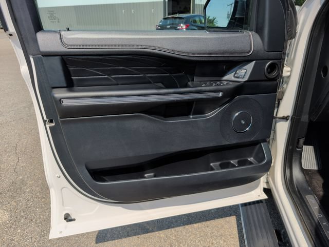 Used 2019 Ford Expedition Platinum AWD/4WD image 14