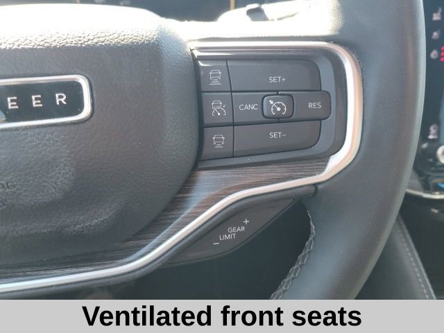 Used 2024 Jeep Wagoneer L Series II image 13