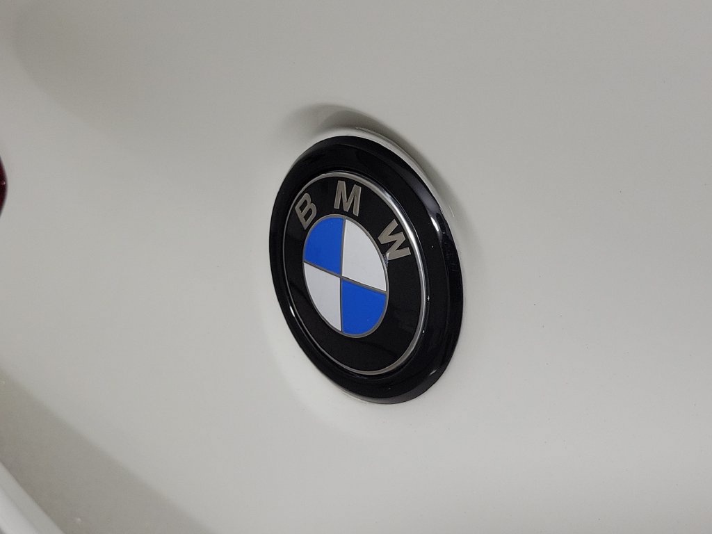 Used 2024 BMW X4 xDrive30i w/ M Sport Package AWD/4WD image 5