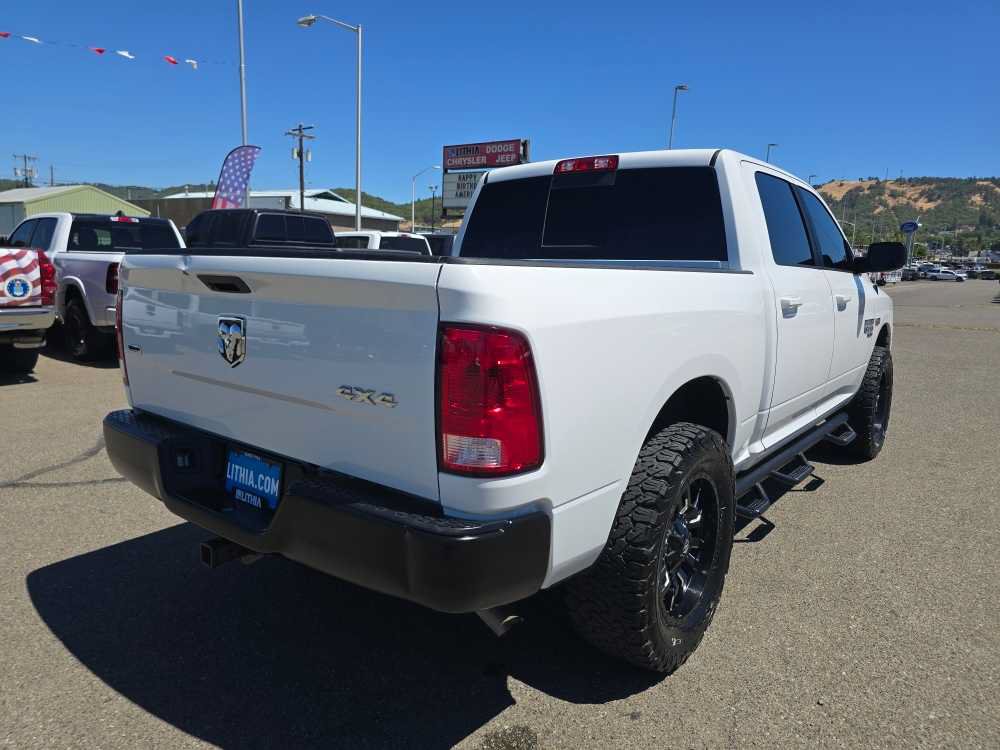 Used 2019 RAM 1500 Classic SLT w/ Luxury Group AWD/4WD image 5