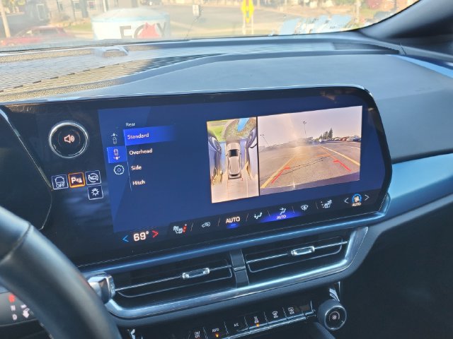 Certified 2024 Chevrolet Equinox EV LT FWD image 32